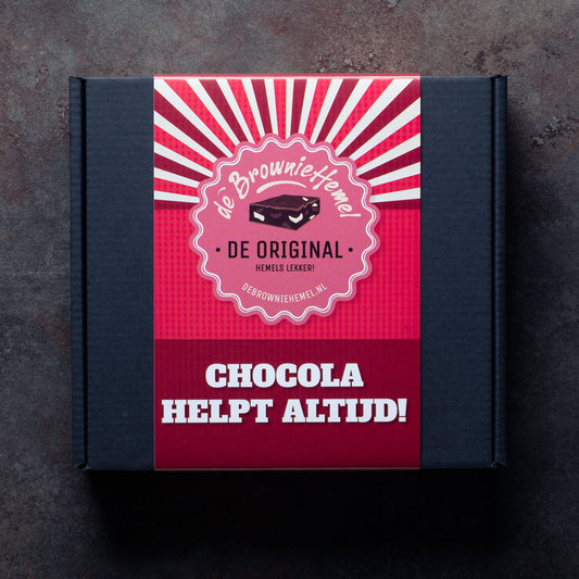 De 'Chocola helpt altijd' giftbox van De Browniehemel. 4 Brownies om cadeau te geven. 