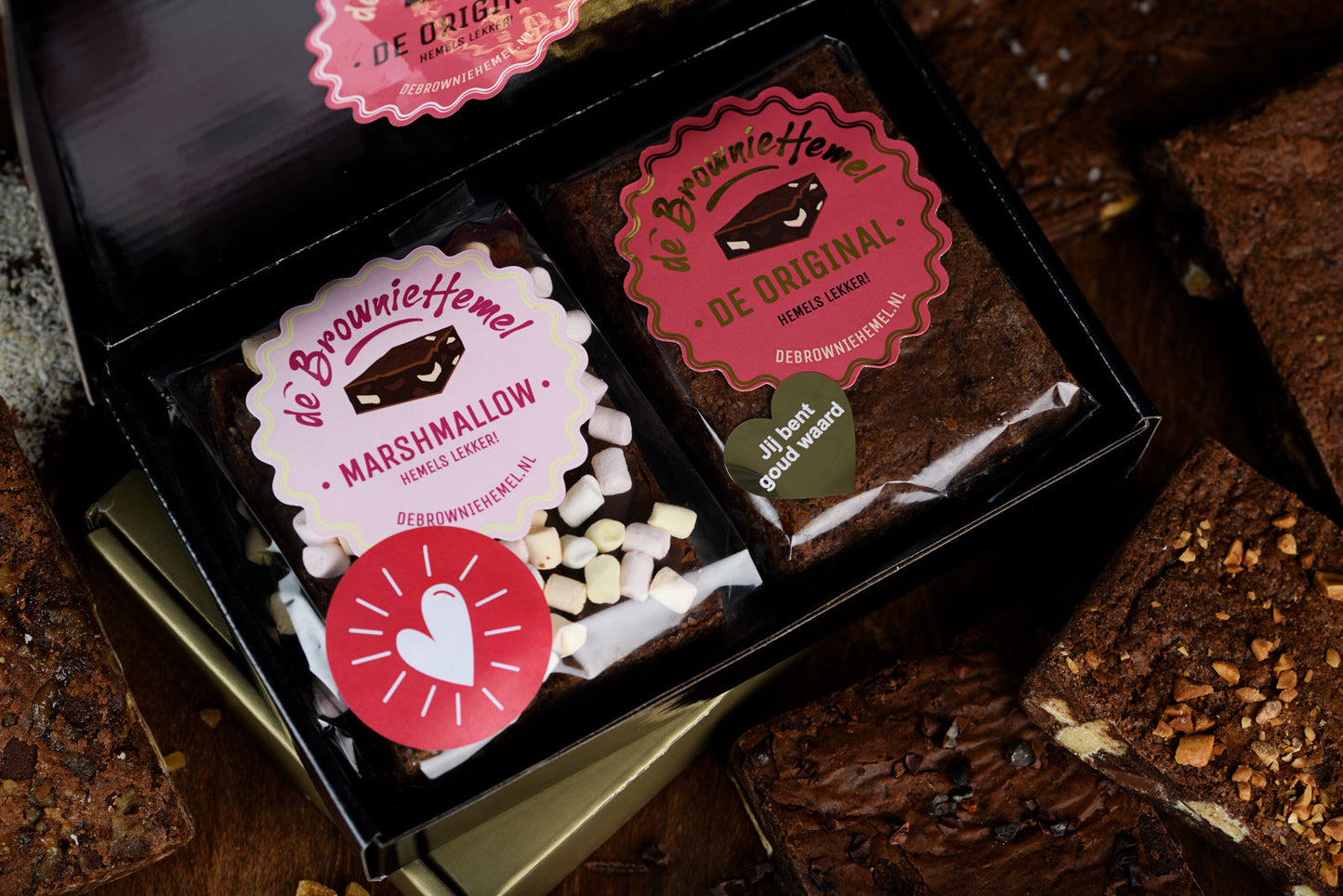 De Brievenbus Brownie met 2 Hemelse brownies, per post verstuurd om cadeau te geven