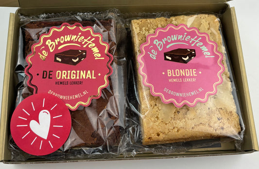 De Original en Blondie brievenbus brownie met hartjes sticker van De Browniehemel