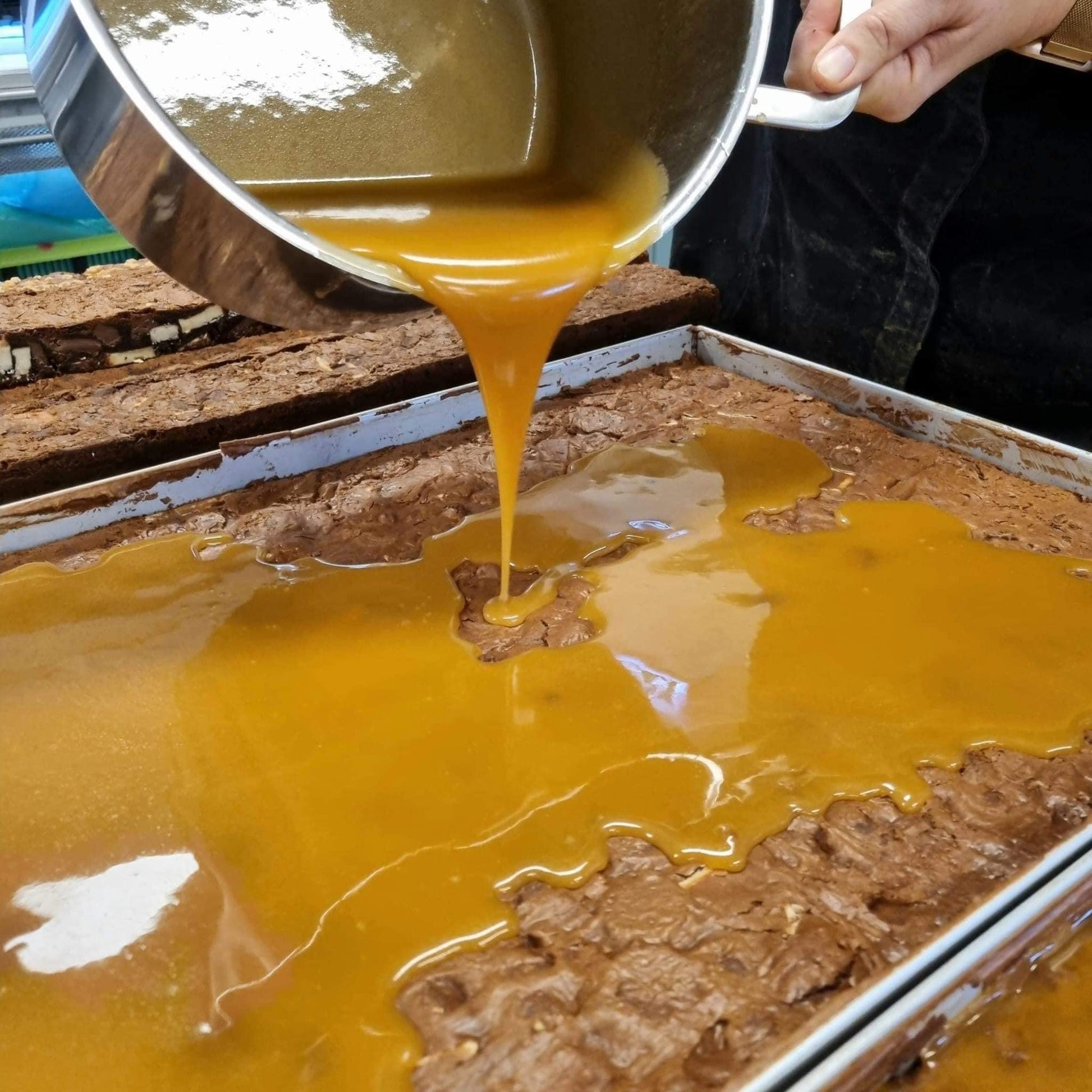 The making off de Browniebar met Caramel van De Browniehemel bij onze bakker