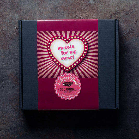 De 'Sweet for my sweets' giftbox van De Browniehemel, 4 Brownies om cadeau te geven